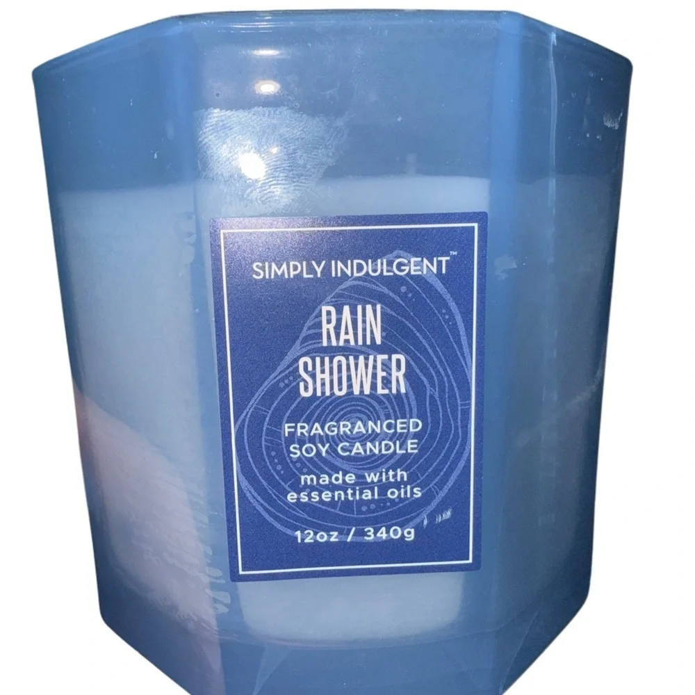 Simply Indulgent Rain Shower Fragranced 12oz Blue Candle